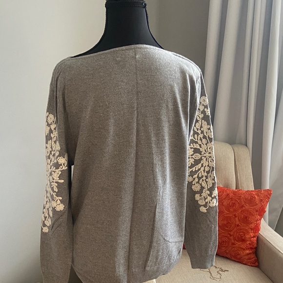 Market & Spruce Gray and Cream Women's Sweater - Picture 4 of 6